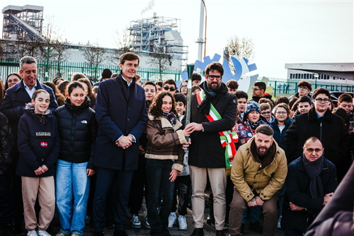 La Fiaccola Olimpica di Milano Cortina 2026 illumina Crescentino